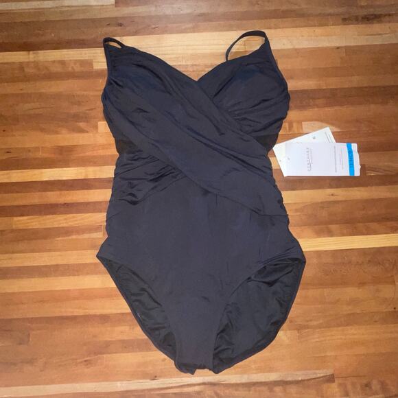 Coco Reef Contours Sterling Bra-Sized One-Piece Swimsuit black US 12/36C/D - Picture 10 of 10